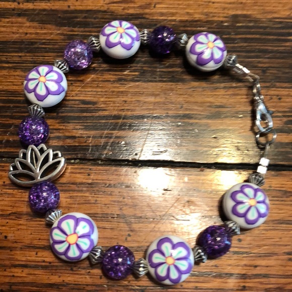 New lotus flower bracelet. - Picture 1 of 3